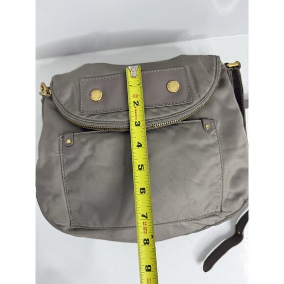 Marc Jacobs Preppy Natasha Nylon Crossbody Bag Beige Taupe Travel Lightweight - Picture 15 of 16